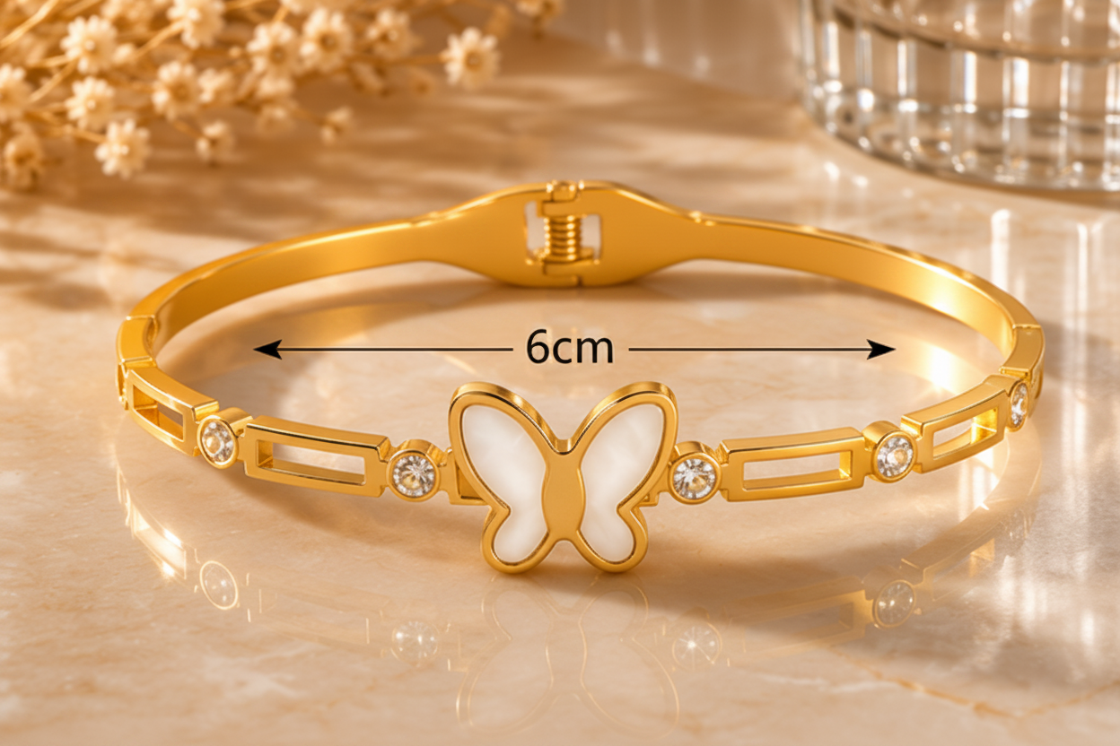 Bangle with 6cm centred inside